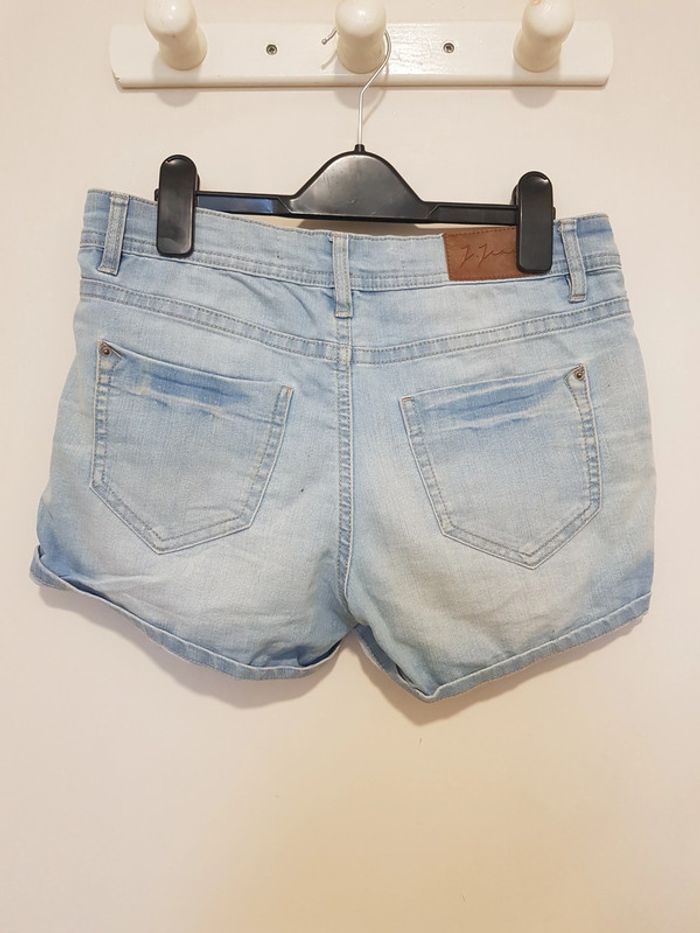 Short bleu clair - photo numéro 4