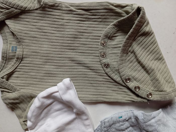 Vêtements Bébé 1 mois Lot N° 291 - photo numéro 9