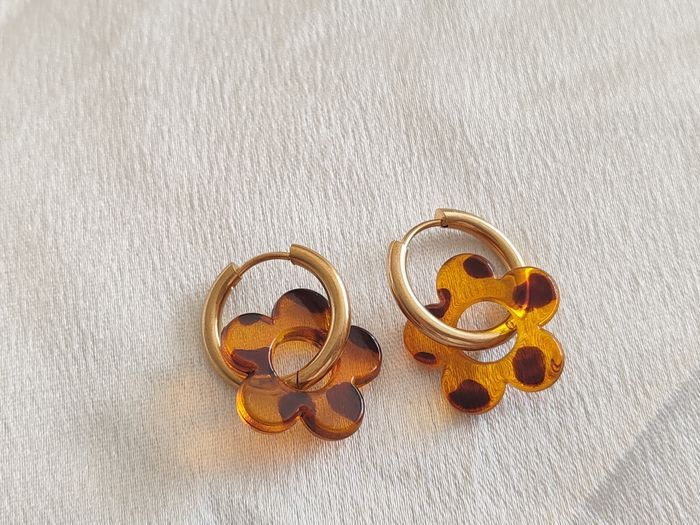 Créoles dorées pampille fleur léopard orangé - photo numéro 3