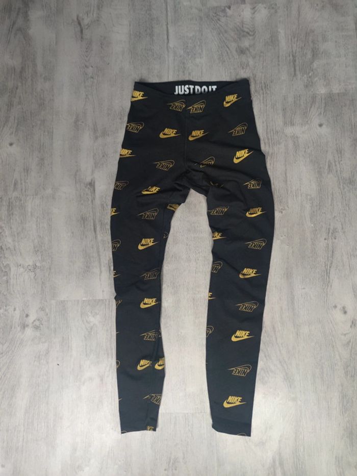 Legging Nike Noir Logos Imprimés Doré Taille XS Femme Achat - Main Image