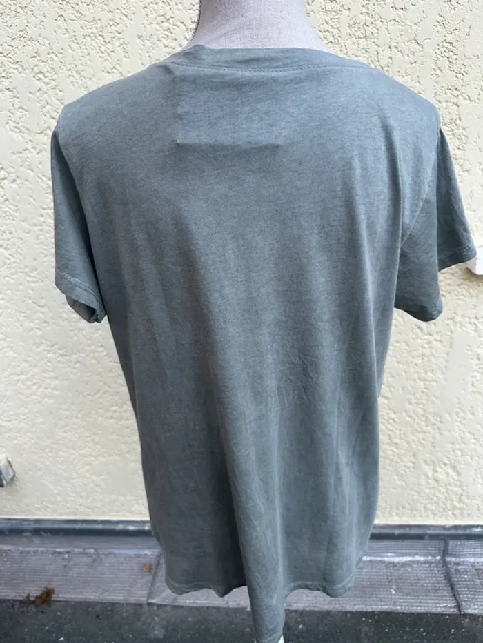 🌿 T-shirt kaki neuf - Angeles Llaz - Lin & détails argentés - Taille M - photo numéro 14