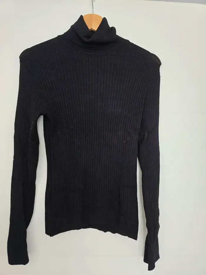 Pull noir extensible