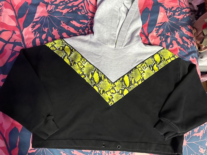 Sweat à capuche Bershka