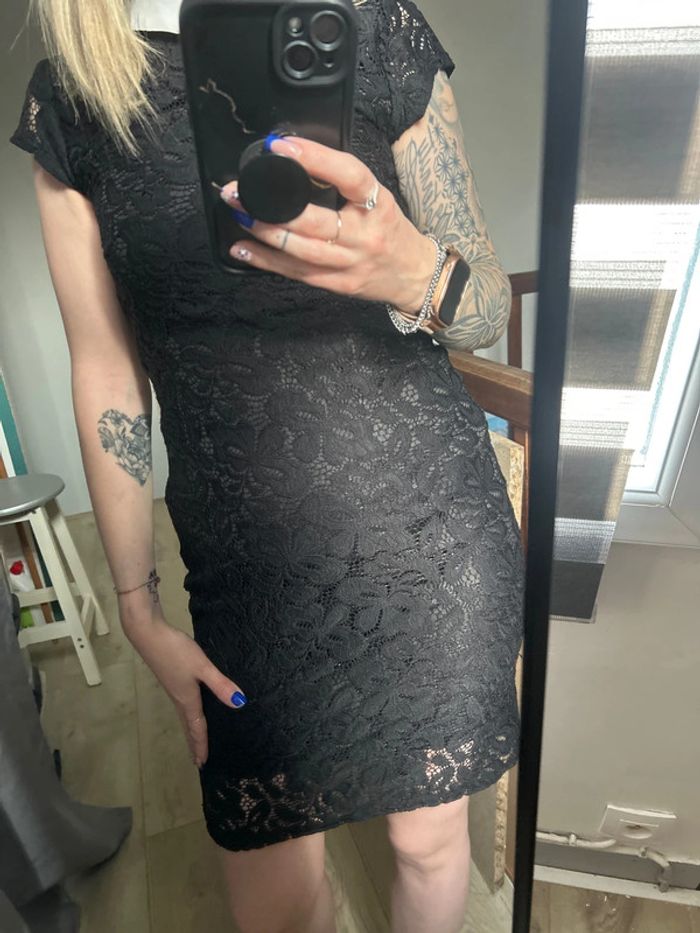 Robe dentelle col Claudine - photo numéro 3