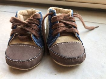 Petite chaussure bébé garçon naissance