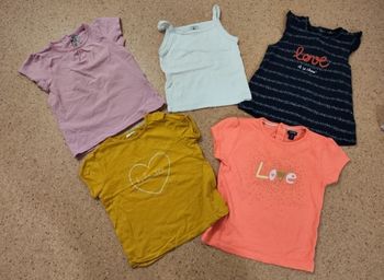 Lot t shirts 2ans
