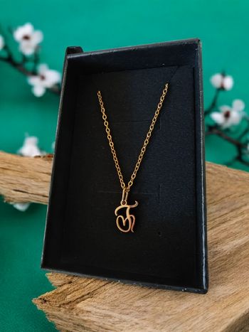 Pendentif acier inoxydable Lettre J prêt à offrir