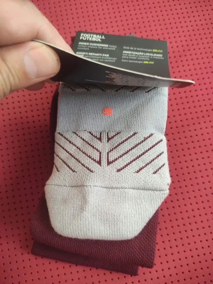 Chaussettes de foot FC Barcelone, Nike Authentique Officiel taille 34/38, Neuf - photo numéro 8