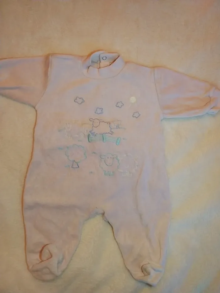 Pyjama 1 mois - photo numéro 2