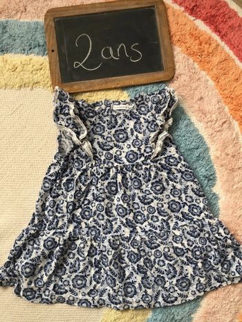 Robe détail dentelle lulu castagnette