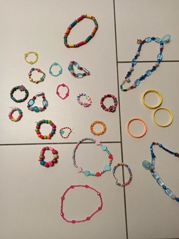 Lot bracelet et collier