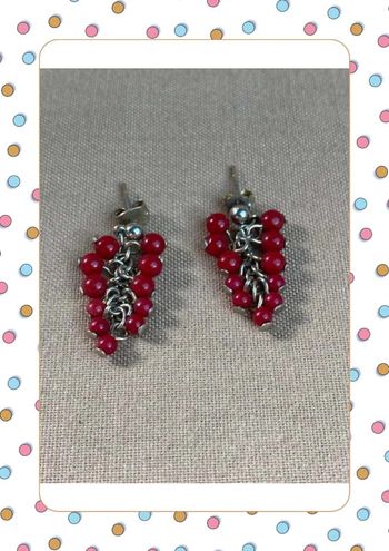 Boucles d’oreilles petites boules rouge