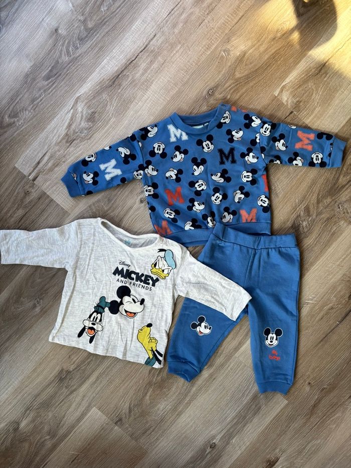 Ensemble pull + pantalon + t-shirt garçon taille 12 mois
