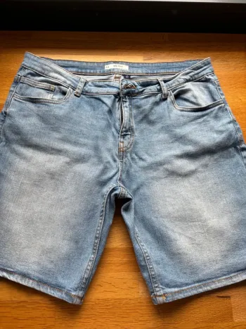 Short en jean homme Kiabi 44