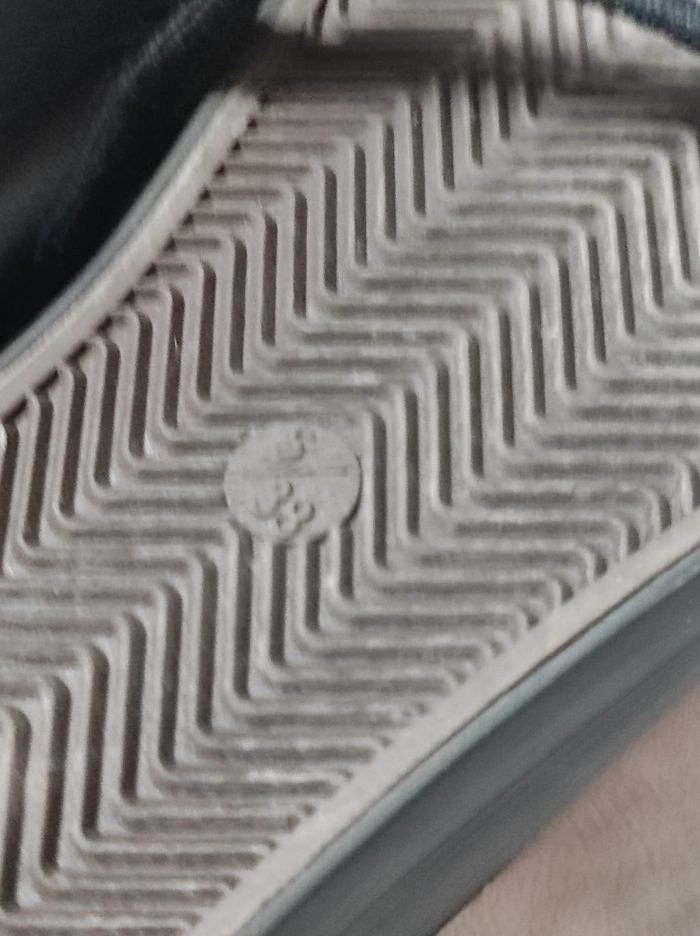 Baskets basses en toile noire taille 38 - photo numéro 9