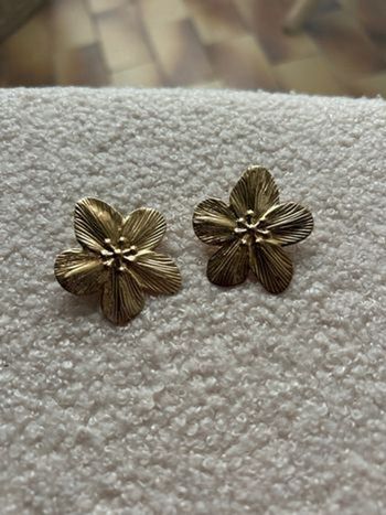 Bijoux fleurs dorés