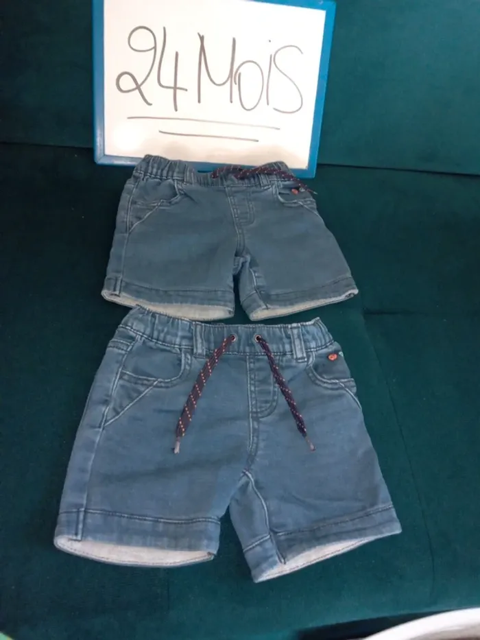 Lot 2 shorts en jean 24mois