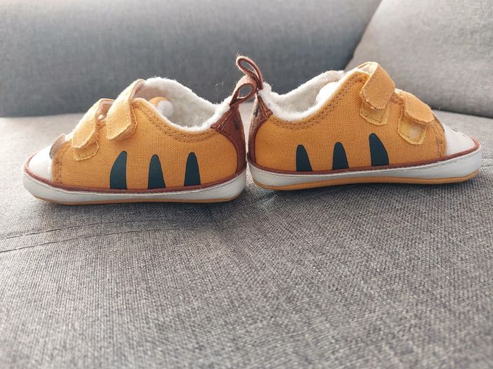 Chaussure bébé - photo numéro 3