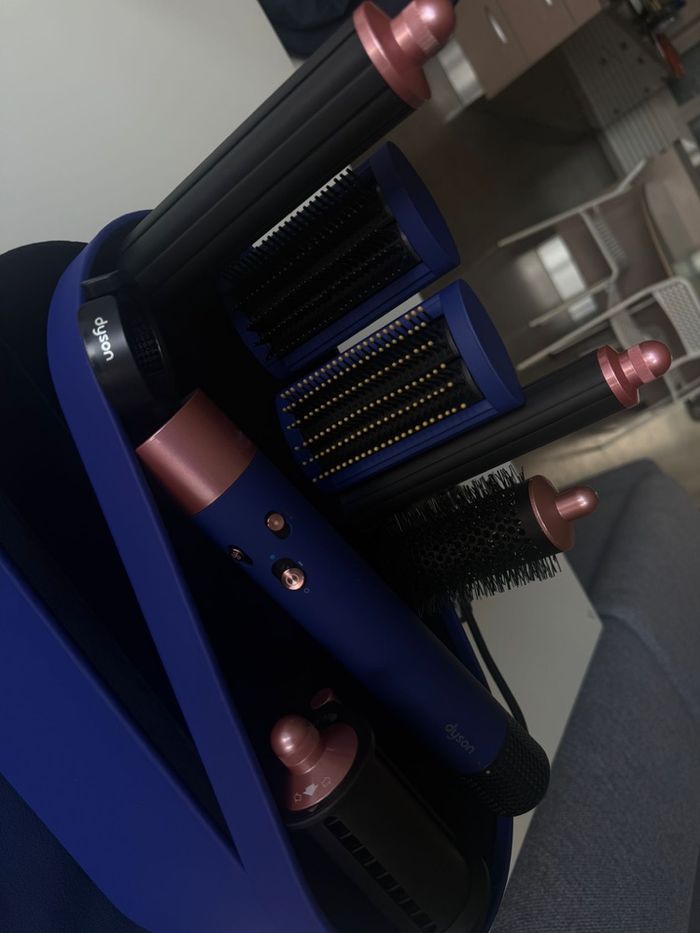 Dyson - photo numéro 2