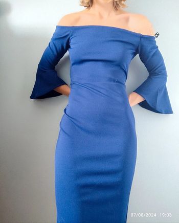 Robe bleue moulante