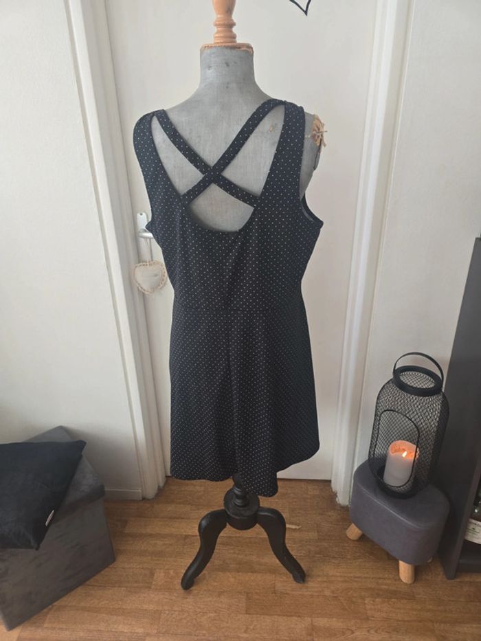 Robe noire à pois blancs - photo numéro 2