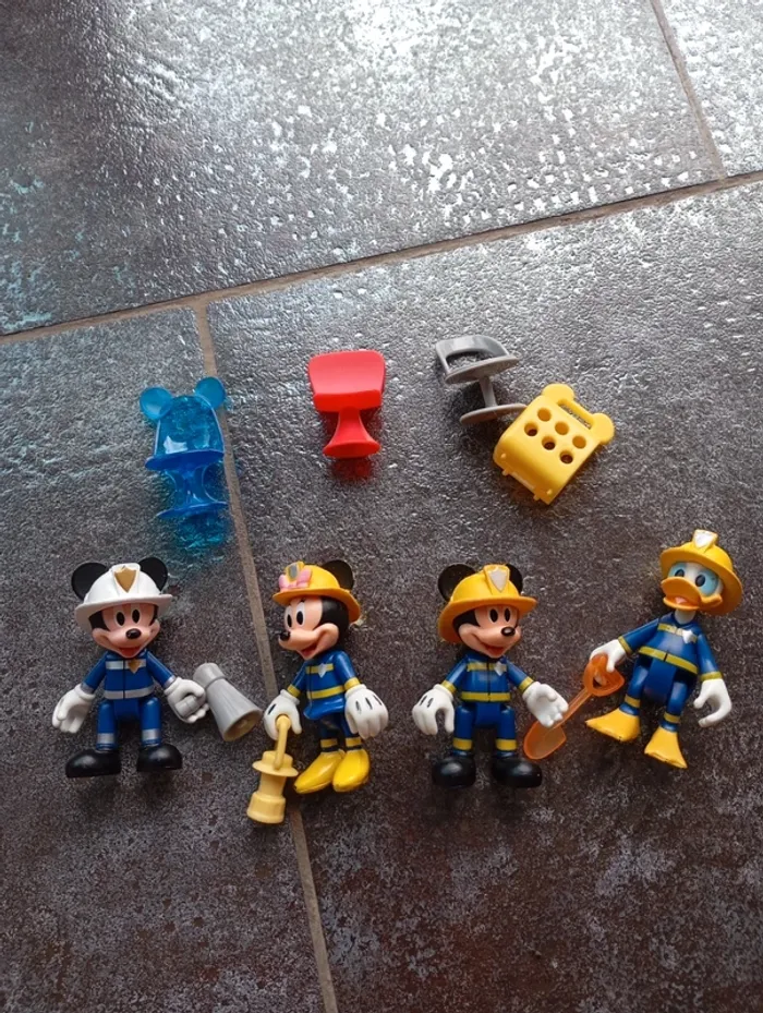 Figurines Mikey / Minnie et Donald