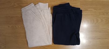 Lot 2 joggings 5/6 ans