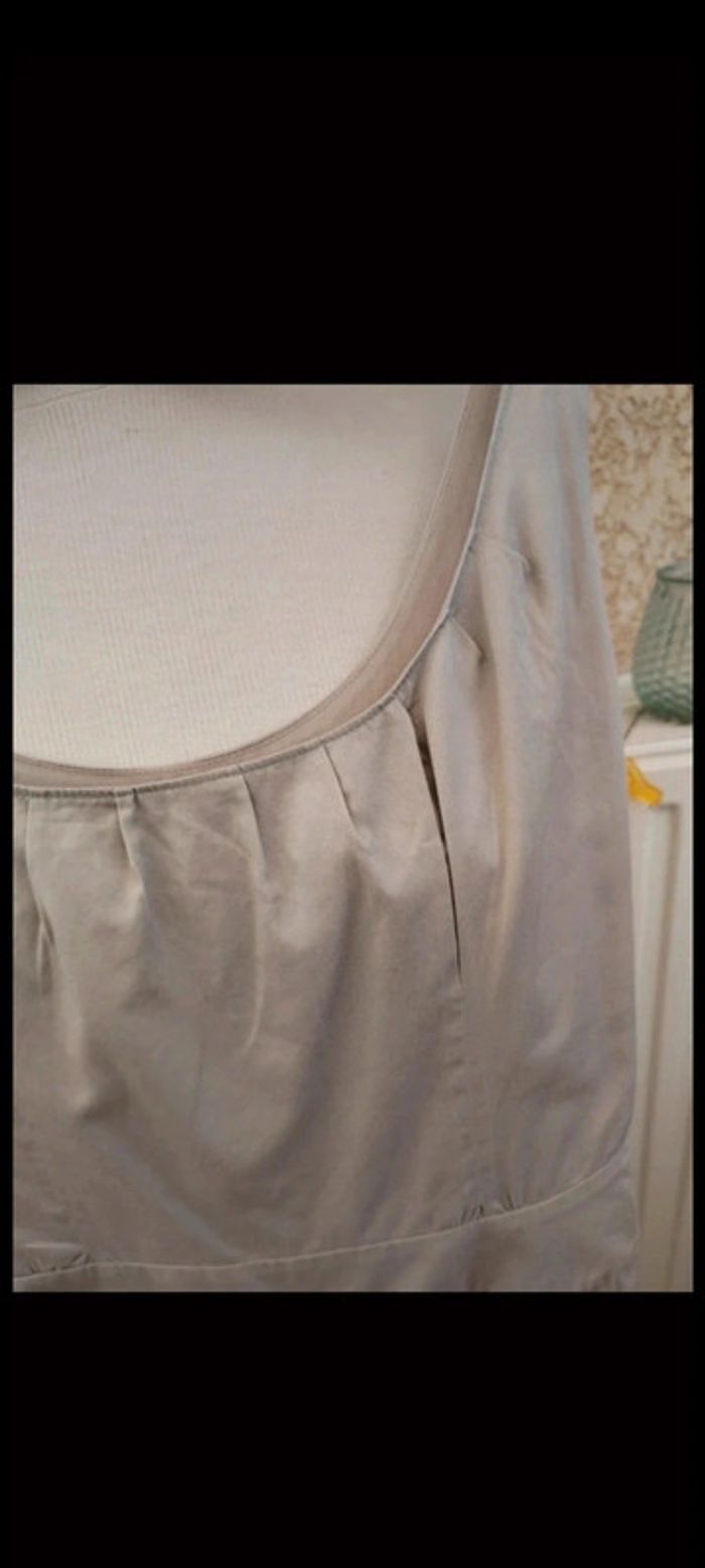 👗Robe beige à fleurs T36 - photo numéro 2