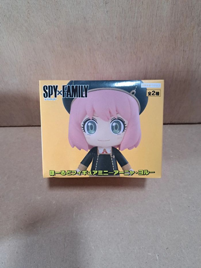 Anya Forger figurine manga spy x family furyu