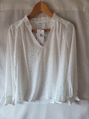 Haut fluide blanc à motifs