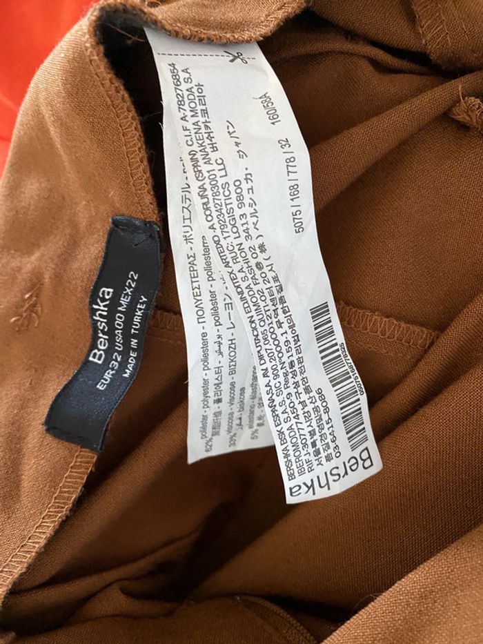 Bershka pantalon t 32  taille haute entre  marron moutarde des photos représentent bien la couleur - photo numéro 20