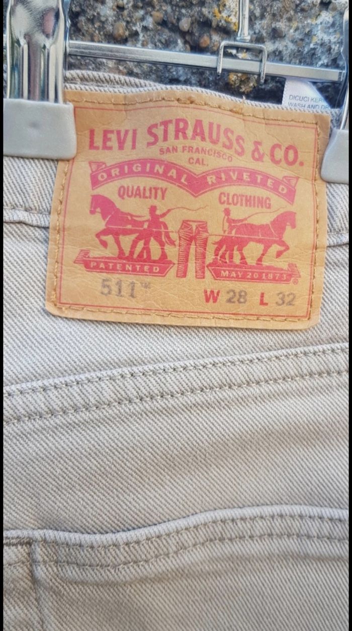 Jean homme Levi's 511  taille 28/32 S - photo numéro 2