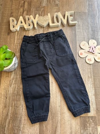 - Pantalon Mayoral  - 18 mois - Très bon état 