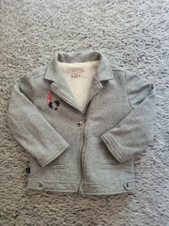 Blouson Lulu Castagnette 36 mois 2€.