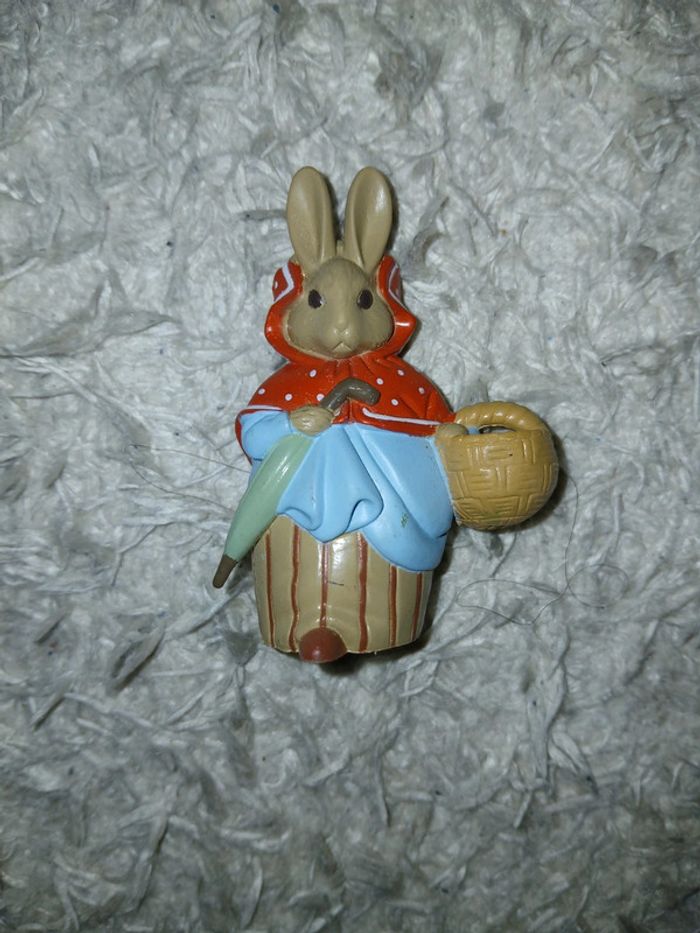Figurine Mrs Rabbit avec son panier - Beatrix Potter