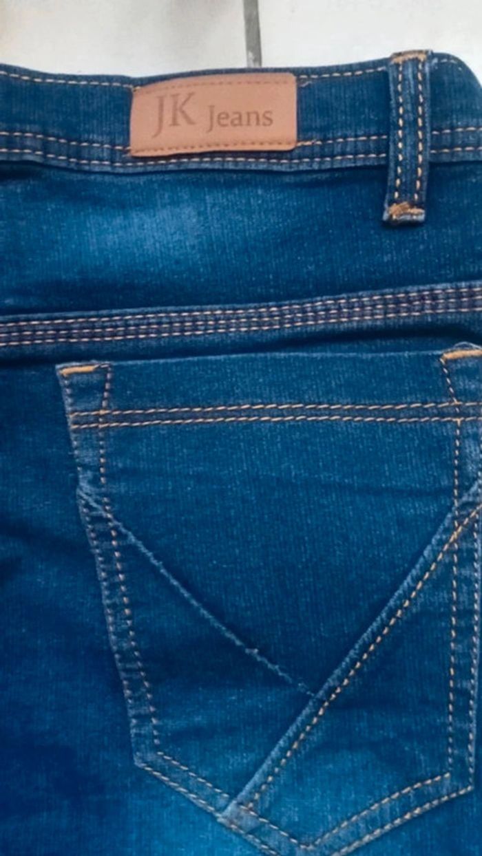Pantalon en jean comme neuf - photo numéro 7