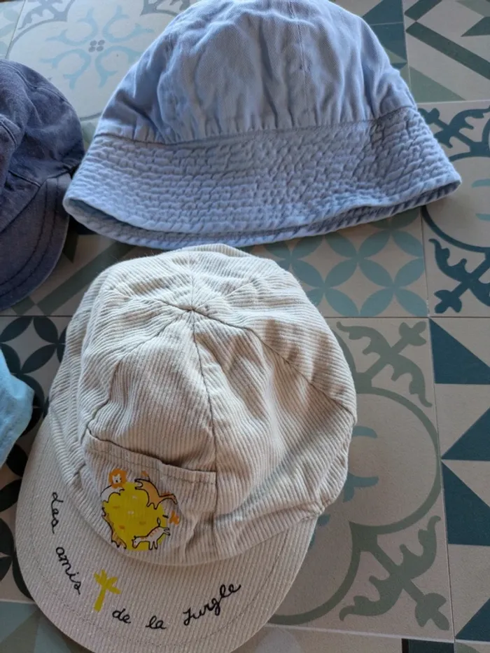 4 chapeaux bébé jusqu'à 9 mois - photo numéro 3