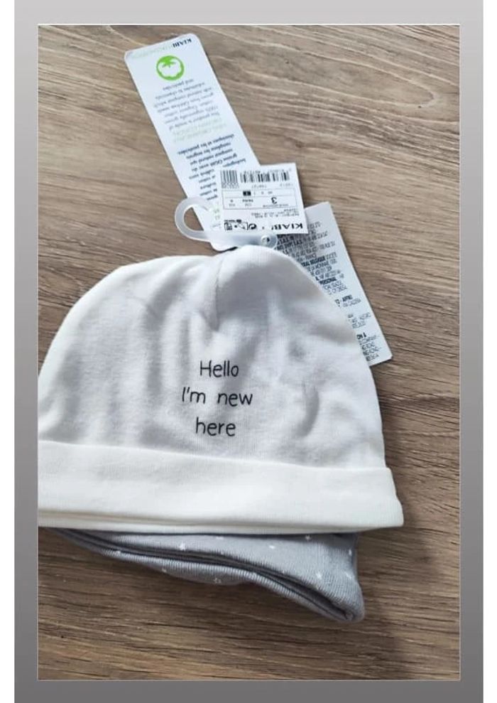 Lot de 2 bonnets Taille 3 mois 56/62 cm kiabi - photo numéro 2