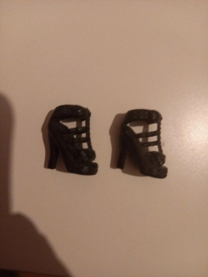 Escarpins noirs barbie