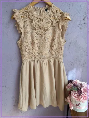 Robe Shein en Dentelle Beige