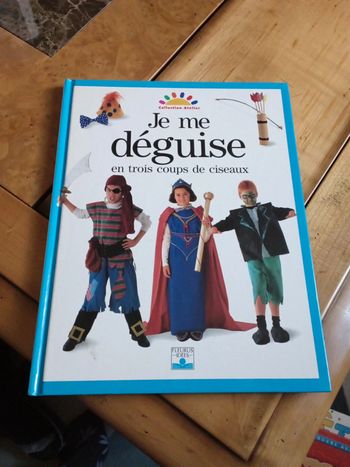 Livre je me déguise