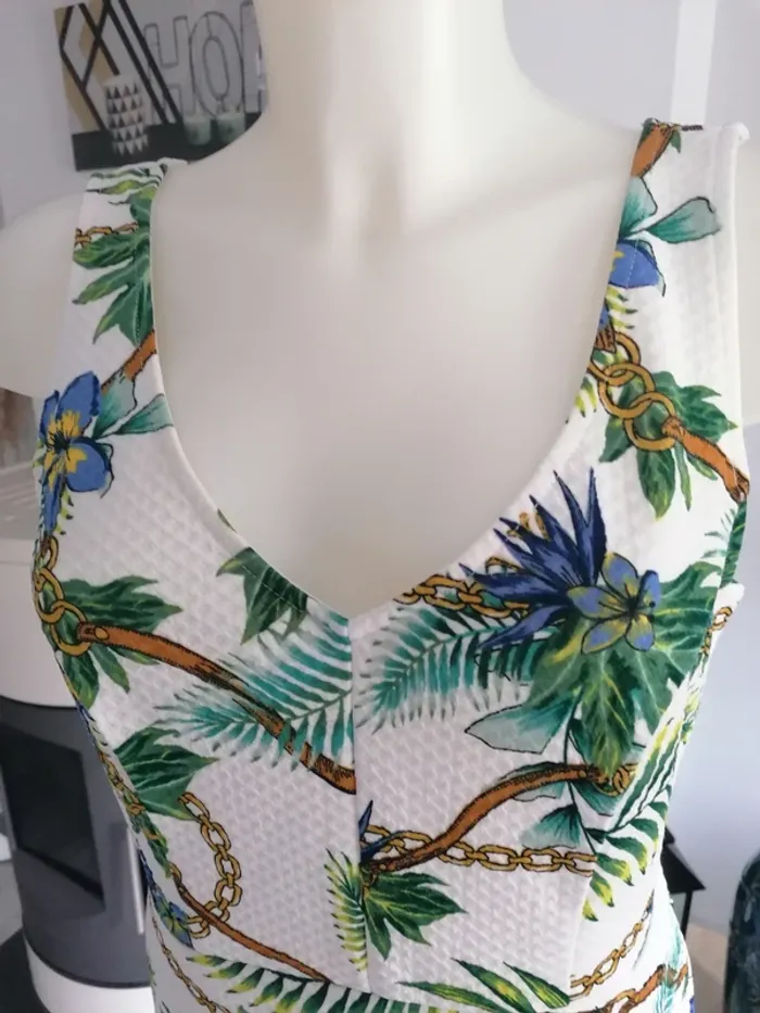 Robe fleurie amisu 40 - photo numéro 2