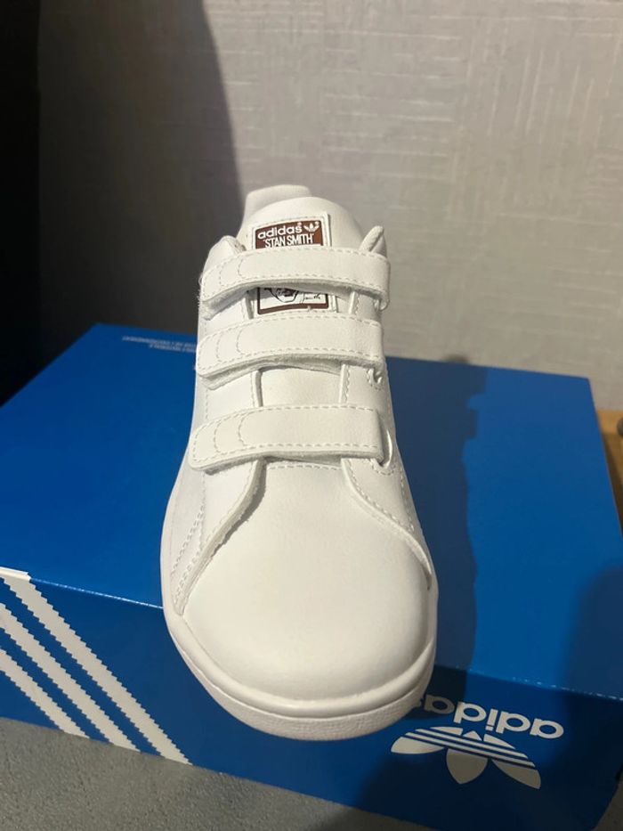 Baskets blanche Stan Smith Adidas à scratch 34 - photo numéro 4