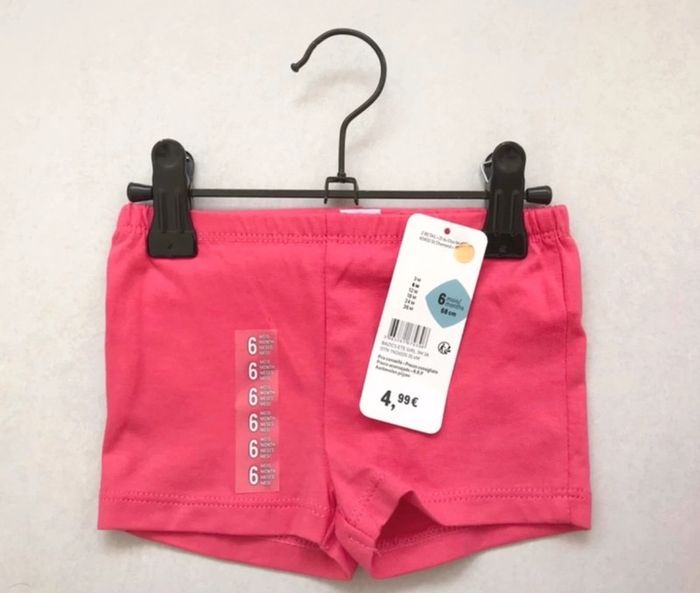 Short fuchsia 6 mois neuf