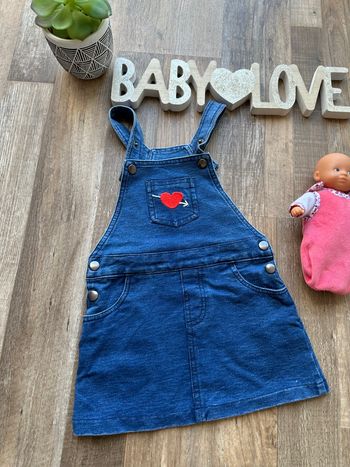 - Robe   - 12 mois - Très bon état