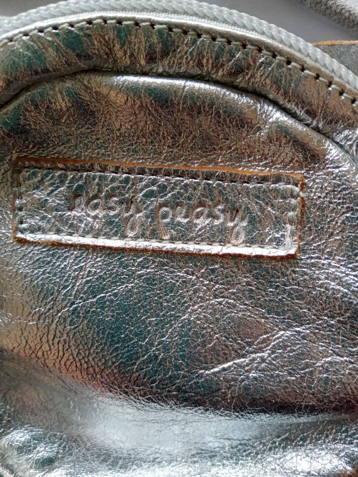 Petit sac chat cuir argent - photo numéro 3