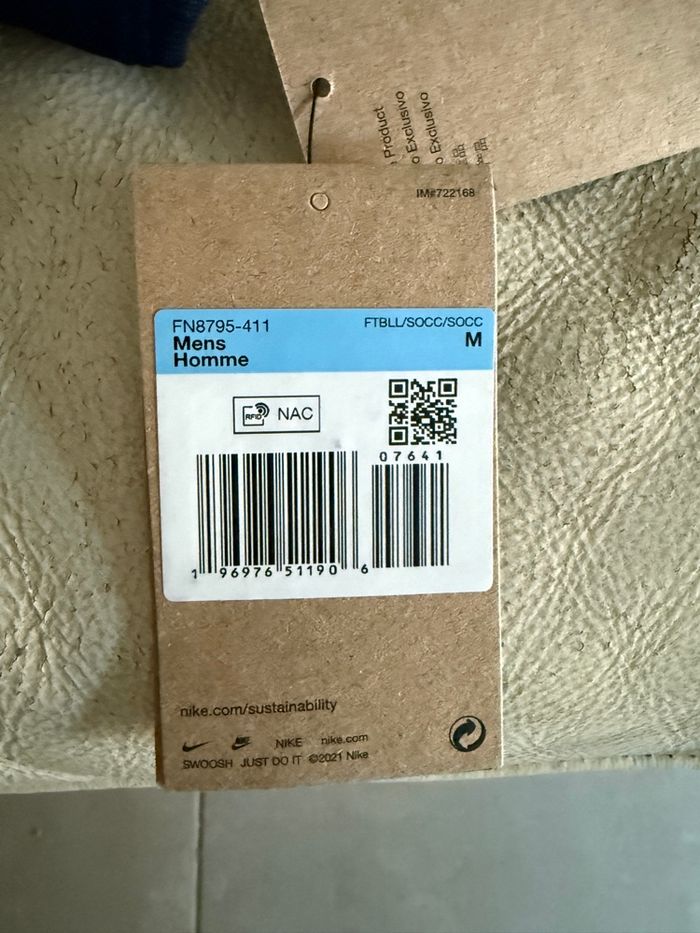 Maillot PSG « Champion of Europe » Neuf - Taille M - photo numéro 3