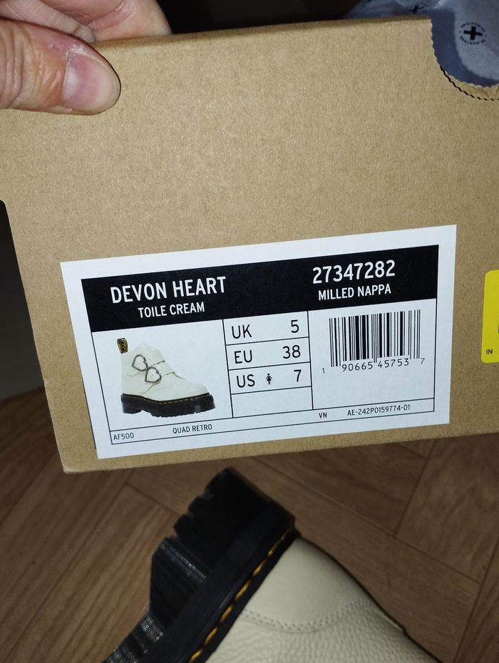 Dr Martens devon Heart taille 38 neuves - photo numéro 5
