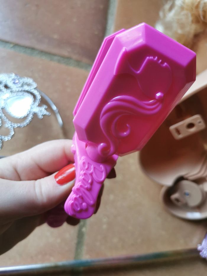 Tête de poupée pour coiffer avec les accessoires jouet - photo numéro 4