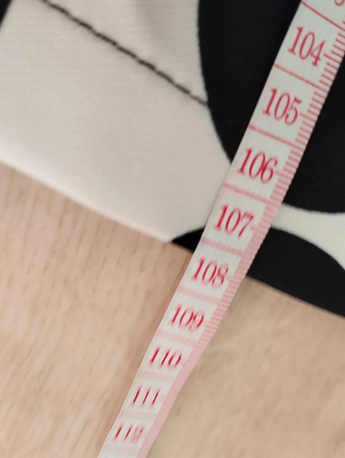 Robe chic fendue à l'arrière Rinascimento XS - photo numéro 12